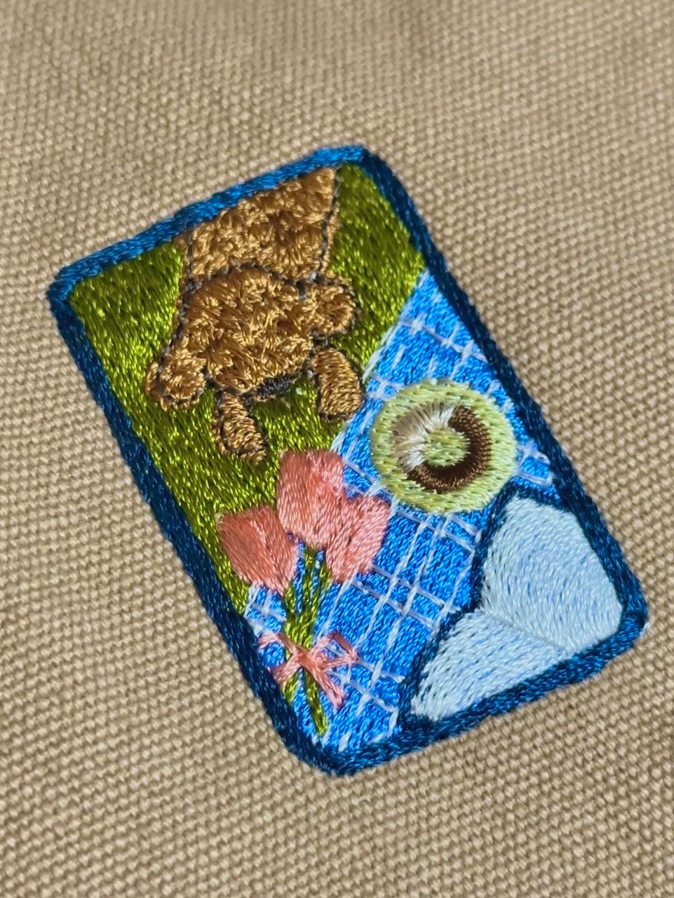 ドーナッツを狙うわんこ(トートバッグ)