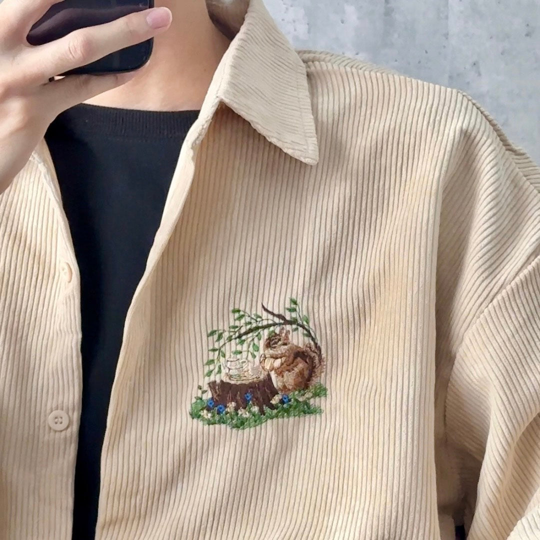 リスのティータイム