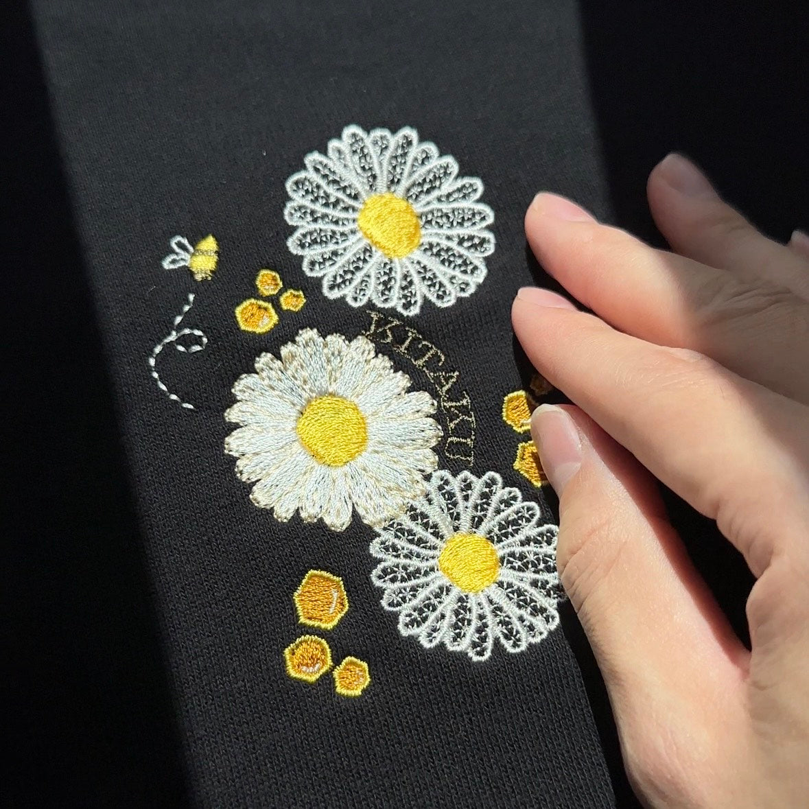 【新作】デイジーとミツバチ