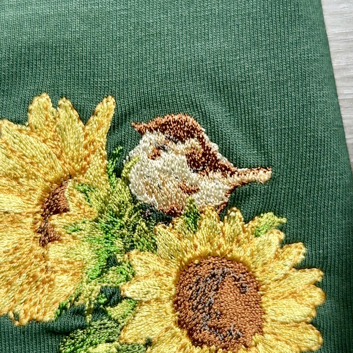 【新作】ひまわりと雀